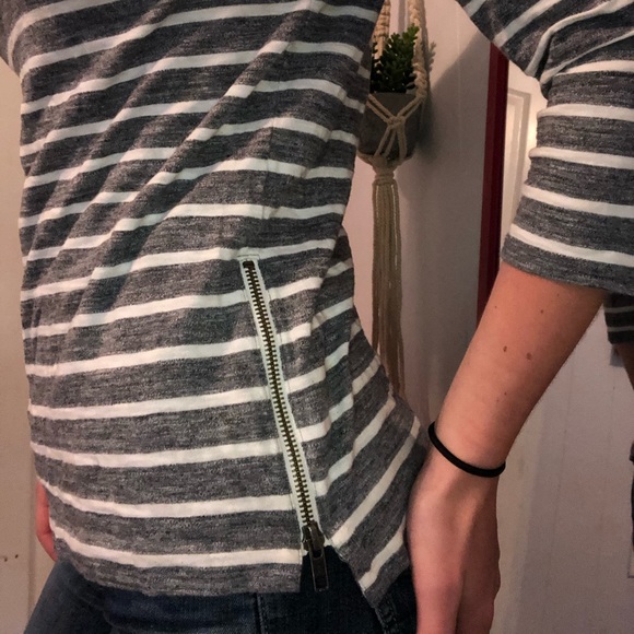 J Crew Top😊 - Picture 1 of 4